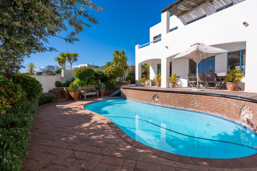 4 Bedroom Property for Sale in Paradise Beach Western Cape